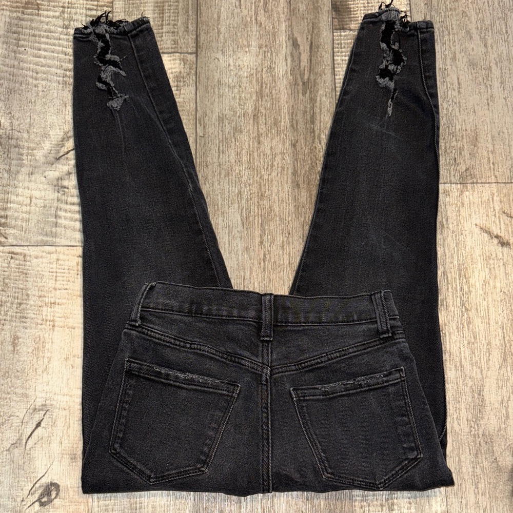 Celebrity Pink Black Distressed Skinny Jeans- size 3/26